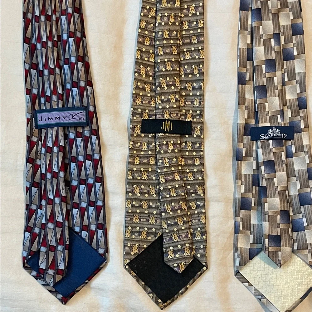 Red and Gray Geometric Men's Silk‎ Ties